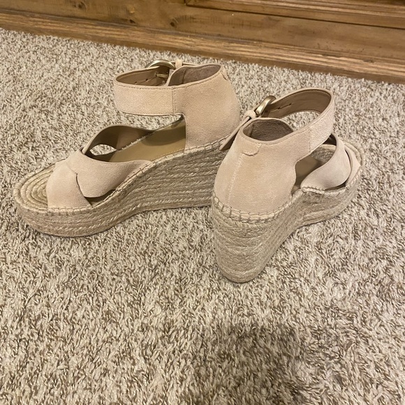 Marc Fisher wedge espadrilles. Sz 7.5. Worn only a few times. Great condition! - Picture 2 of 7